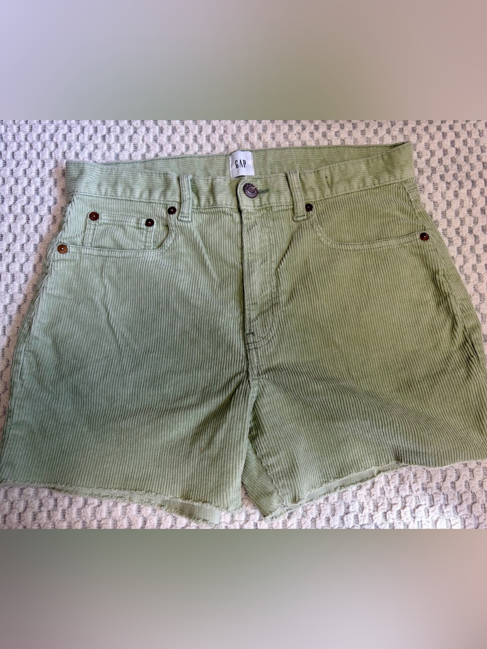 GAP Vintage Inspired Corduroy Cutoff
Shorts Sage Green Size 26 NWOT